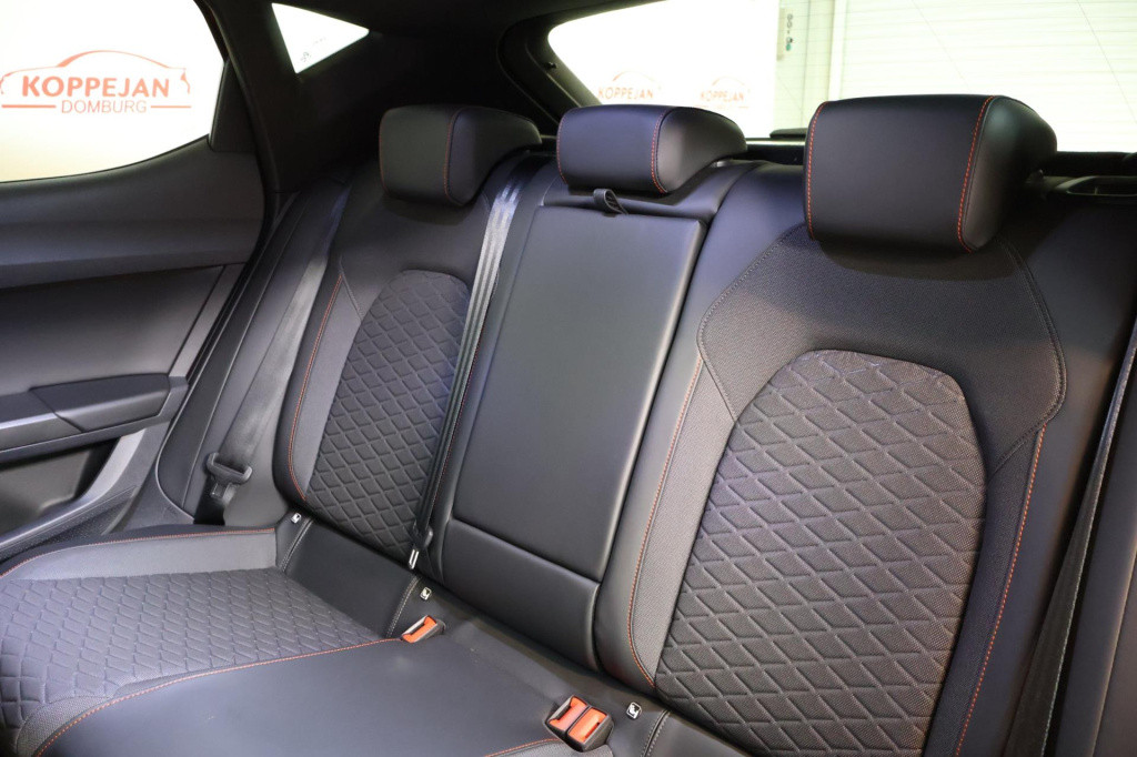 Seat Leon 1.0 tsi fr business intense nl auto, led, acc, appconnect, keyles