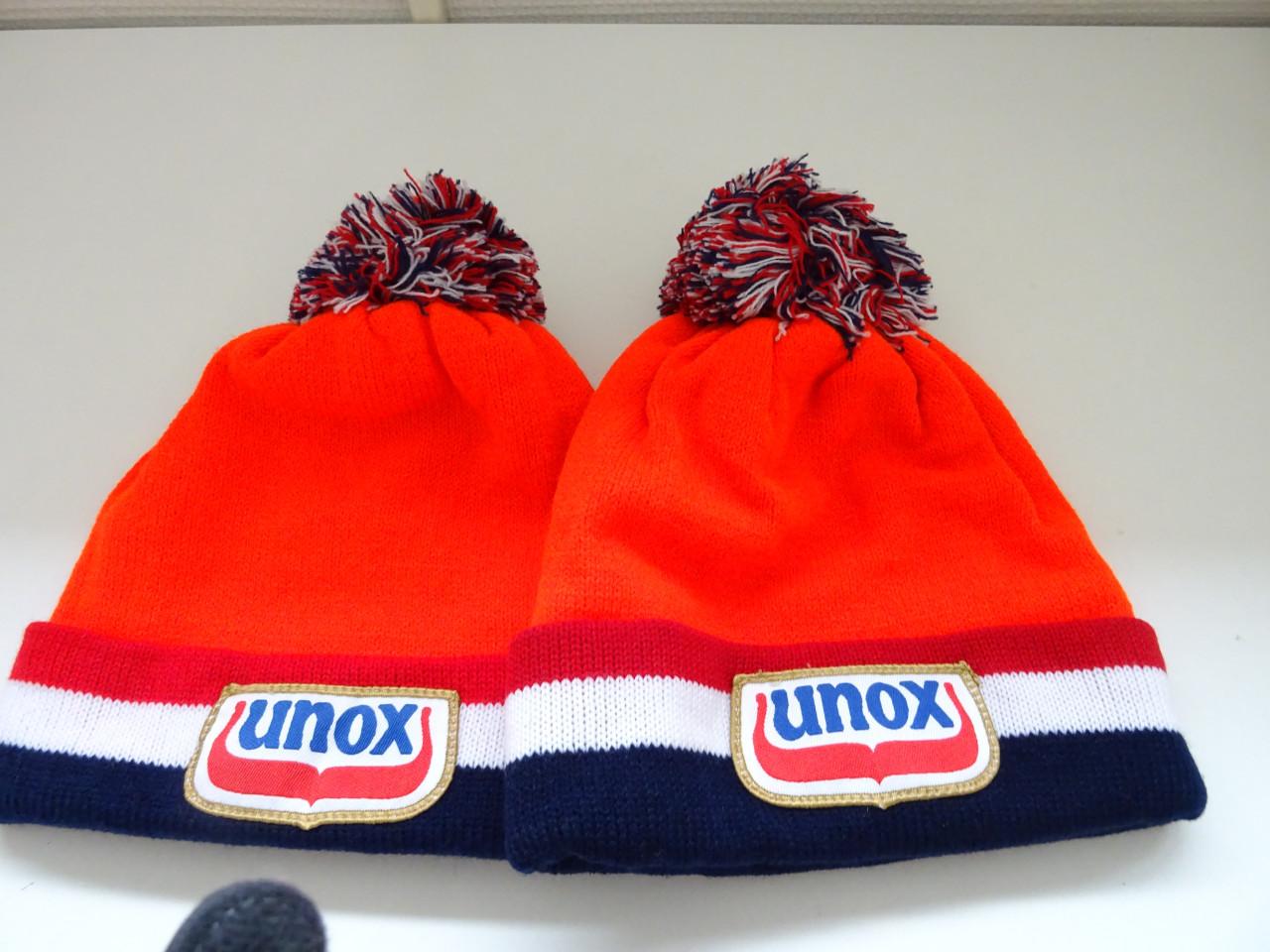 Nieuwe  enige echte    UNOX  Muts  € 4,50      2 stuks  voor  € 7,50