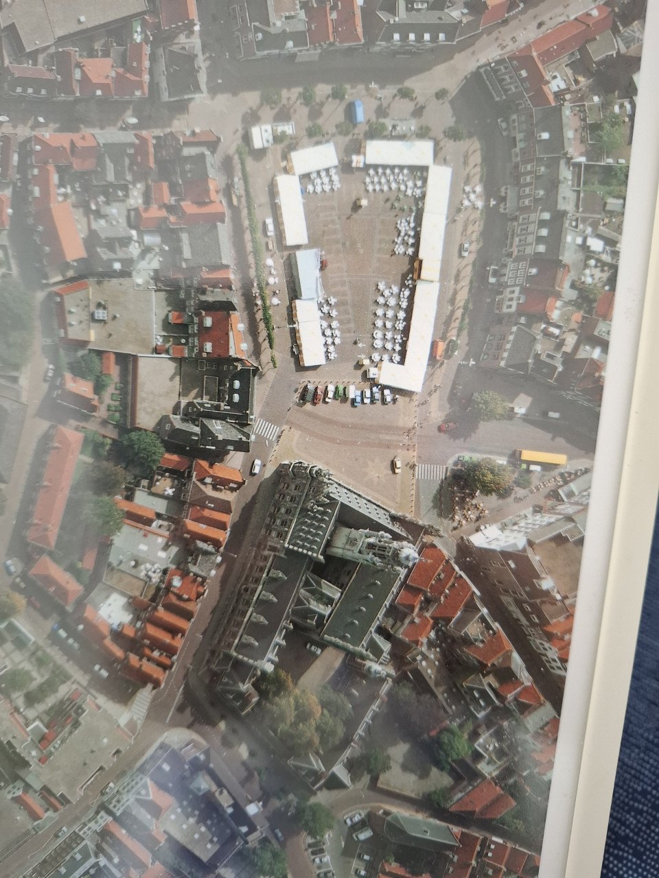 Luchtfoto van centrum Middelburg - ± 1980 genomen tijdens de Stadhouder fee