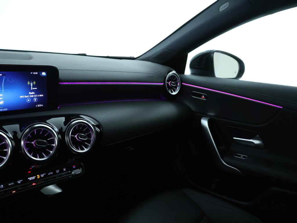 Mercedes-Benz Cla 250 e plug-in hybride elektrische achterklep | smartphone