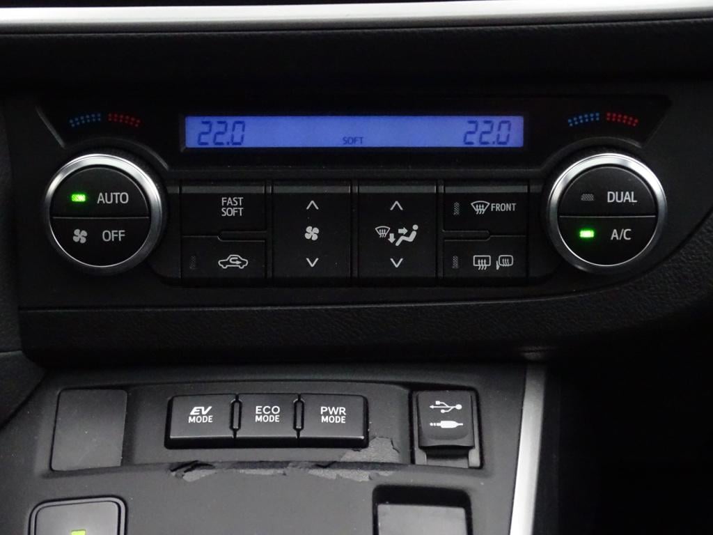 Toyota Auris 1.8 hybrid lease pro | pano | stoelverwarming | camera