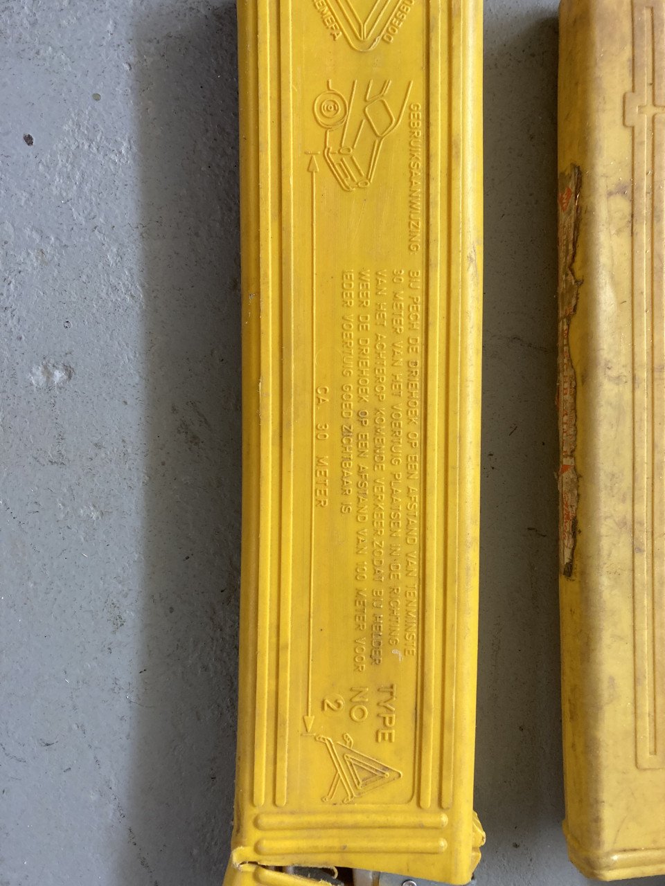 2 x Vintage gevarendriehoek en nieuwe veiligheidshamer