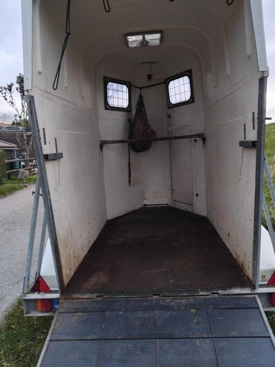 1,5 paardstrailer voor b-rijbewijs