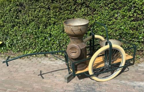 Authentieke melkkar met melkbus,melkfilter en melkemmer 🐄🥛