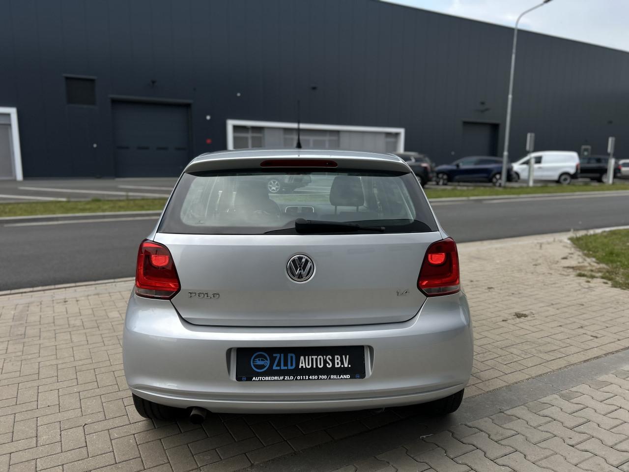 Volkswagen Polo 1.4-16V Comfortline/APK/AIRCO/BLUETOOTH/NAVI