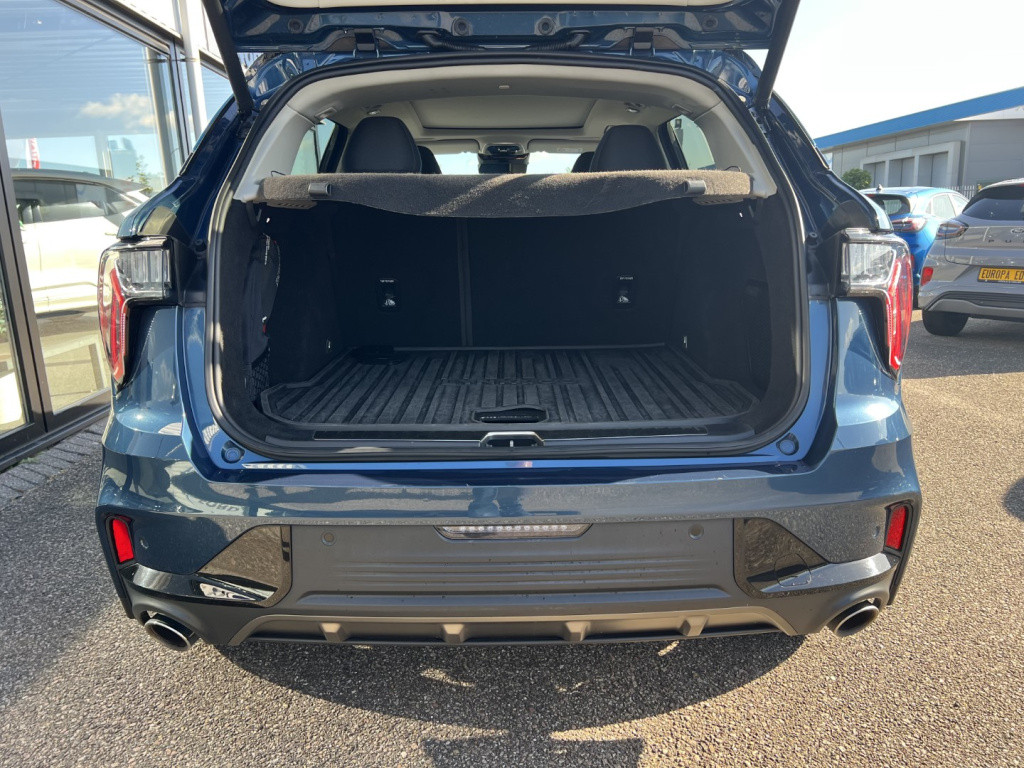 Lynk & Co 01 1.5 261pk phev plug inn hybrid ,360gr camera ,adaptive cc , pa