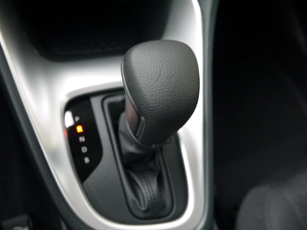 Mazda 2 Hybrid 1.5 centre-line