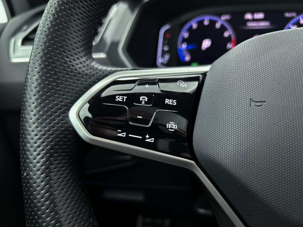 Volkswagen Tiguan 1.5 tsi r-line | automaat | lmv | panorama dak | climate 