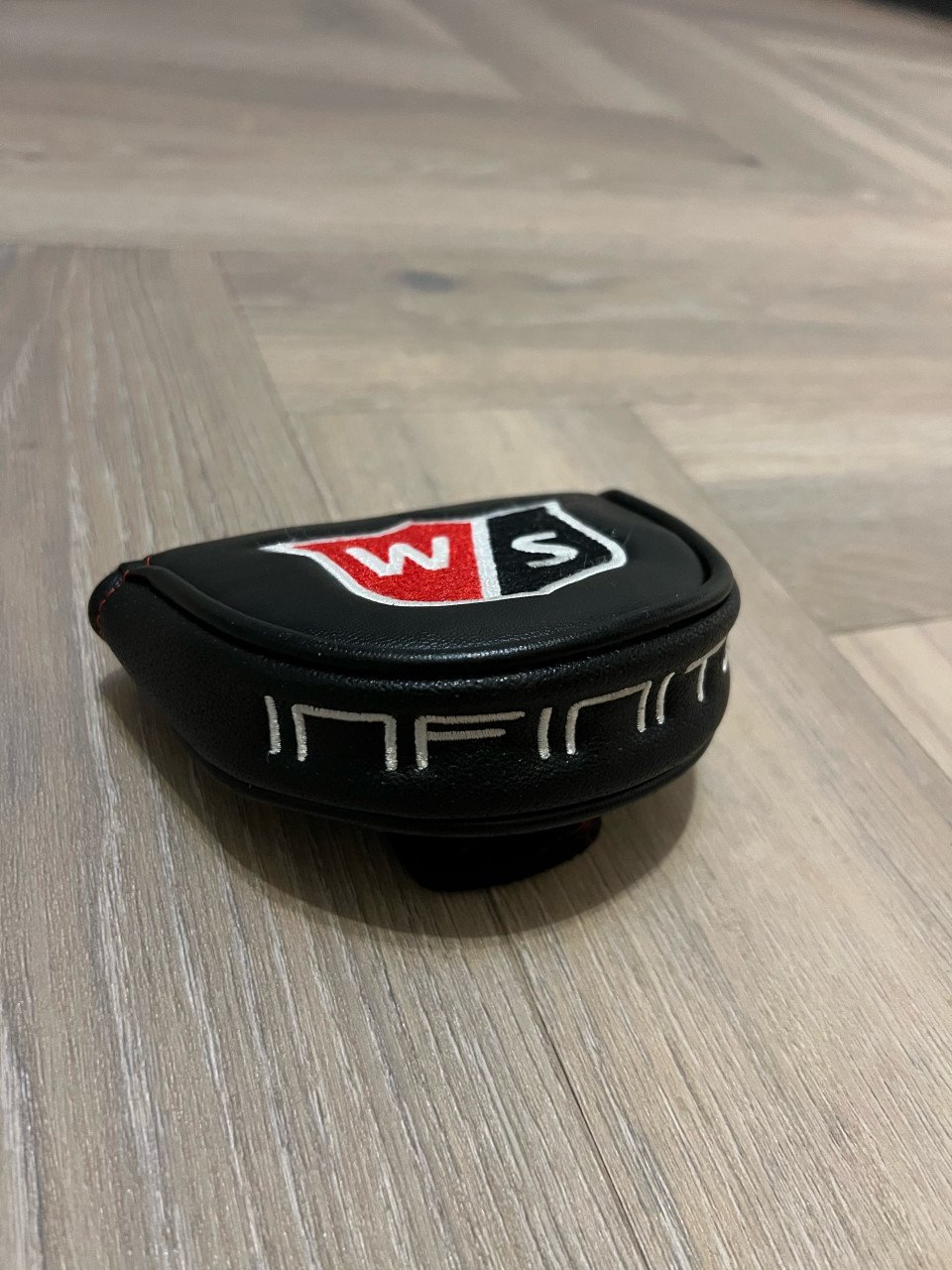 Wilson infinite bucktown putter 34”