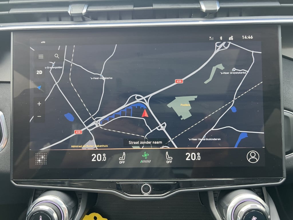 Lynk & Co 01 1.5 261pk phev , black edition , zwarte velgen , panodak , 360