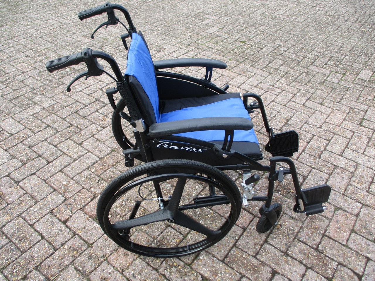 Nieuw Travixx de Luxe lichtgewicht handbewogen rolstoel slechts 2x gebruikt