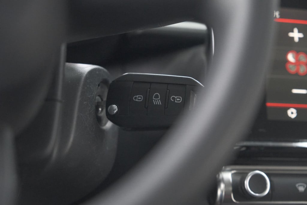 Citroen C3 puretech 82 business | parkeersensoren | apple carplay | climate