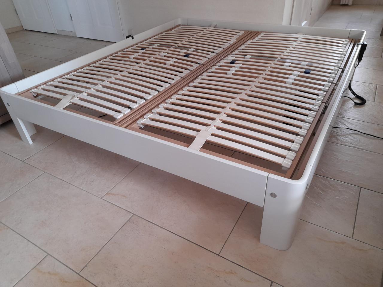 Auping bed met elektrisch verstelbare bodem (180 x 200) in goede staat
