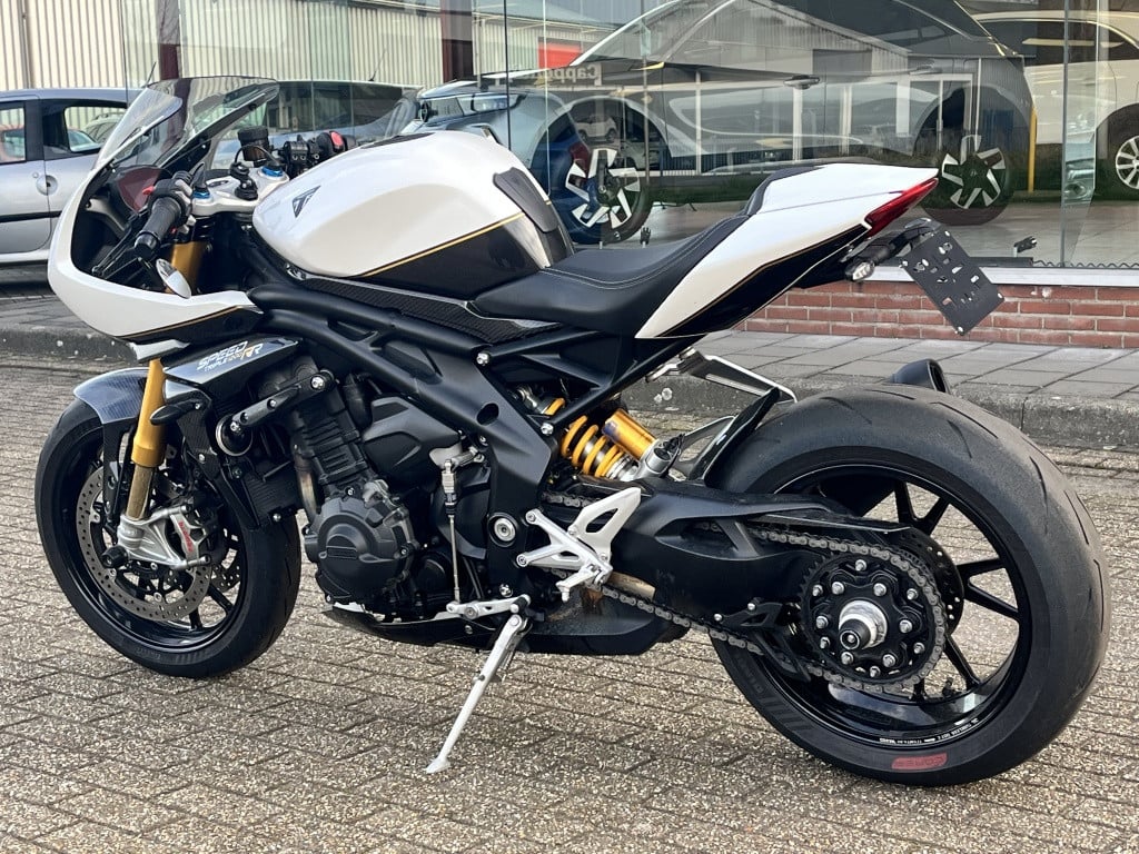 Triumph Speed Triple 1200 rr