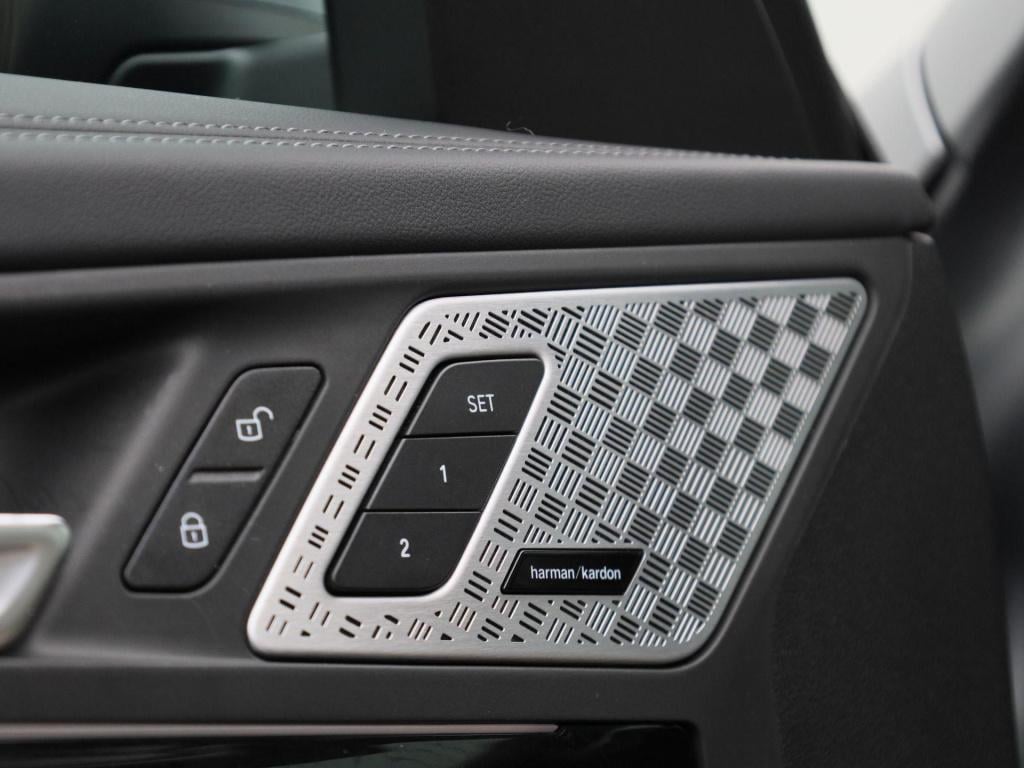 BMW X1 xdrive25e | automaat | leder | panorama dak | stoel verwarming | vir