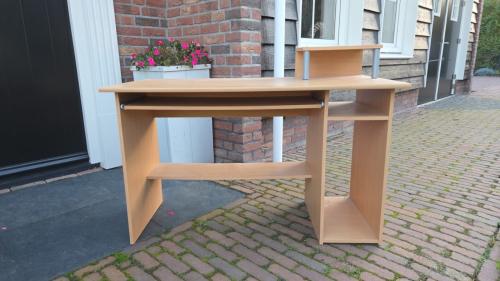 Bureau in nette staat