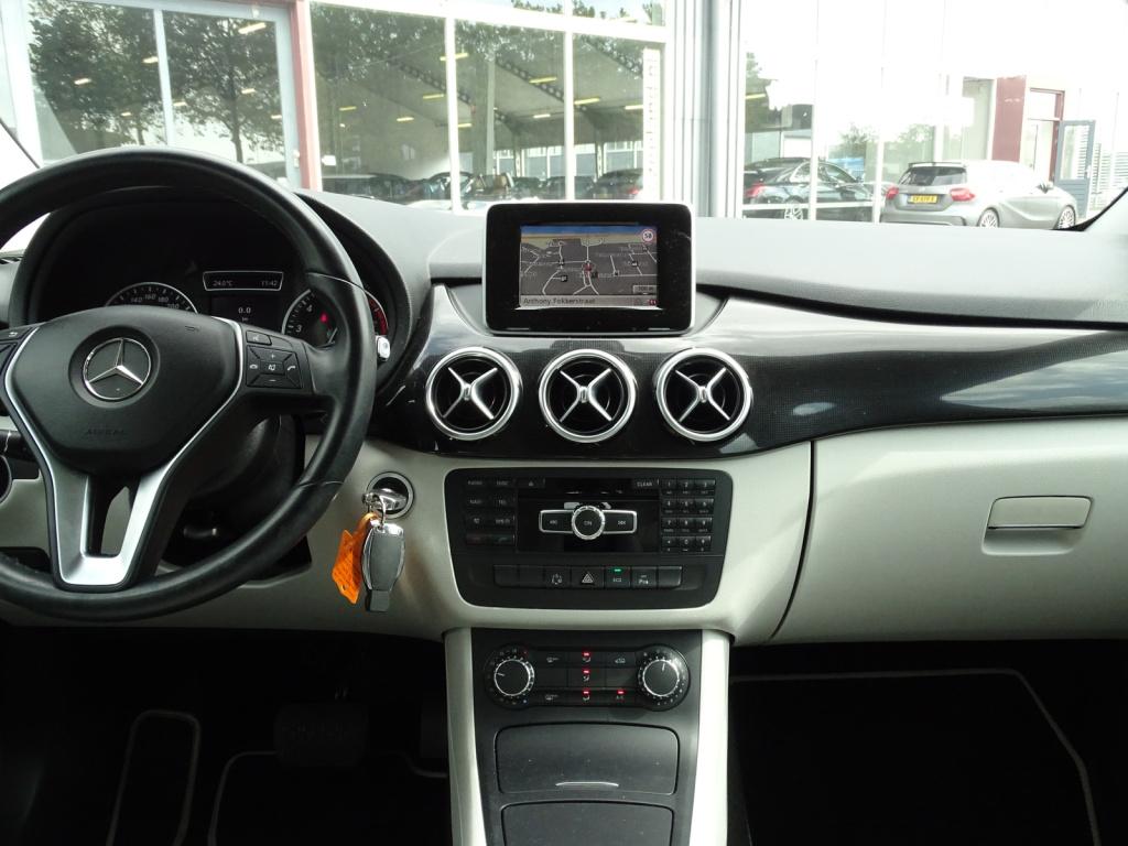 Mercedes-Benz B-Klasse 200 ambition automaat | leder | navi