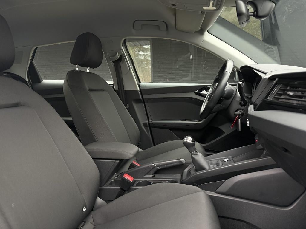 Audi A1 Sportback 30 tfsi pro // s-line exterieur //