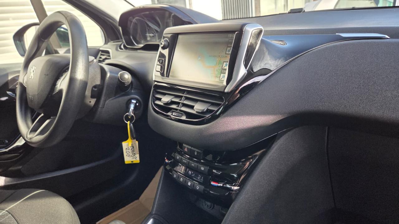 Peugeot 208 1.2 VTi Envy| N.A.P | NETTE AUTO