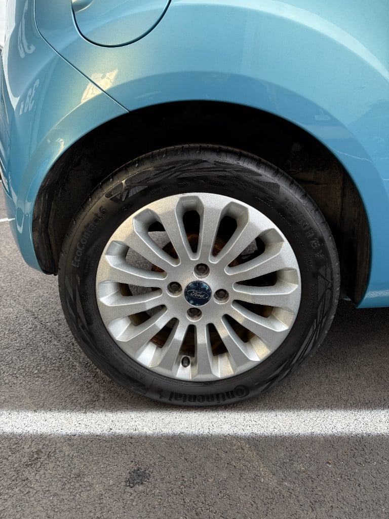 Ford KA 1.2 - titanium x - airco