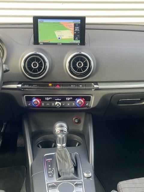 Audi A3 sportback 1.4 tfsi ambiente pro line plus