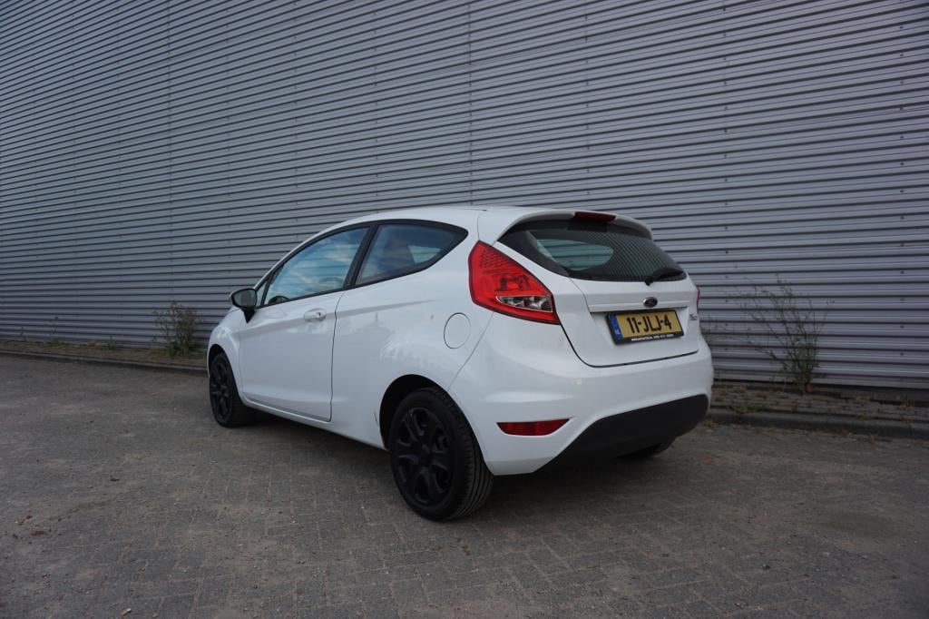 Ford Fiesta 1.25 limited airco / elektr. ramen / carplay / nap