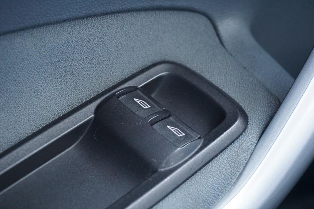 Ford Fiesta 1.25 titanium climate / cruise / elektr. ramen / parkeersens. /