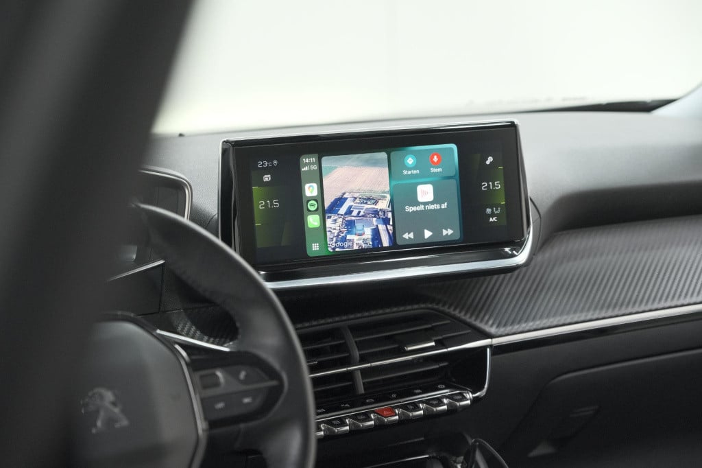 Peugeot 2008 puretech 130 blue lease allure | camera | navigatie | apple ca