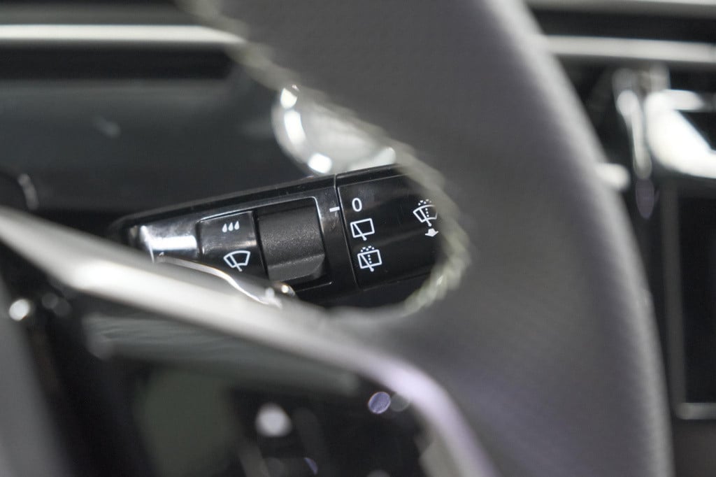 Peugeot 5008 1.2 hybrid 145 gt | panoramadak | camera | elektrische achterk