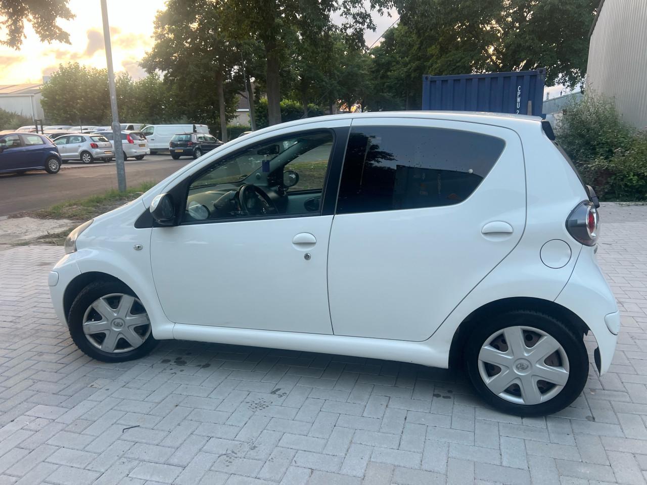 Toyota Aygo 1.0-12V Navigator 160.039KM