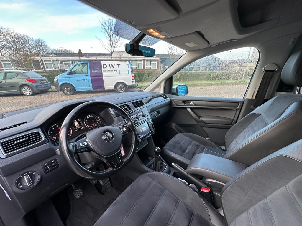 Volkswagen Caddy 1.4 tsi highline 5-pers. led camera trekhaak navi