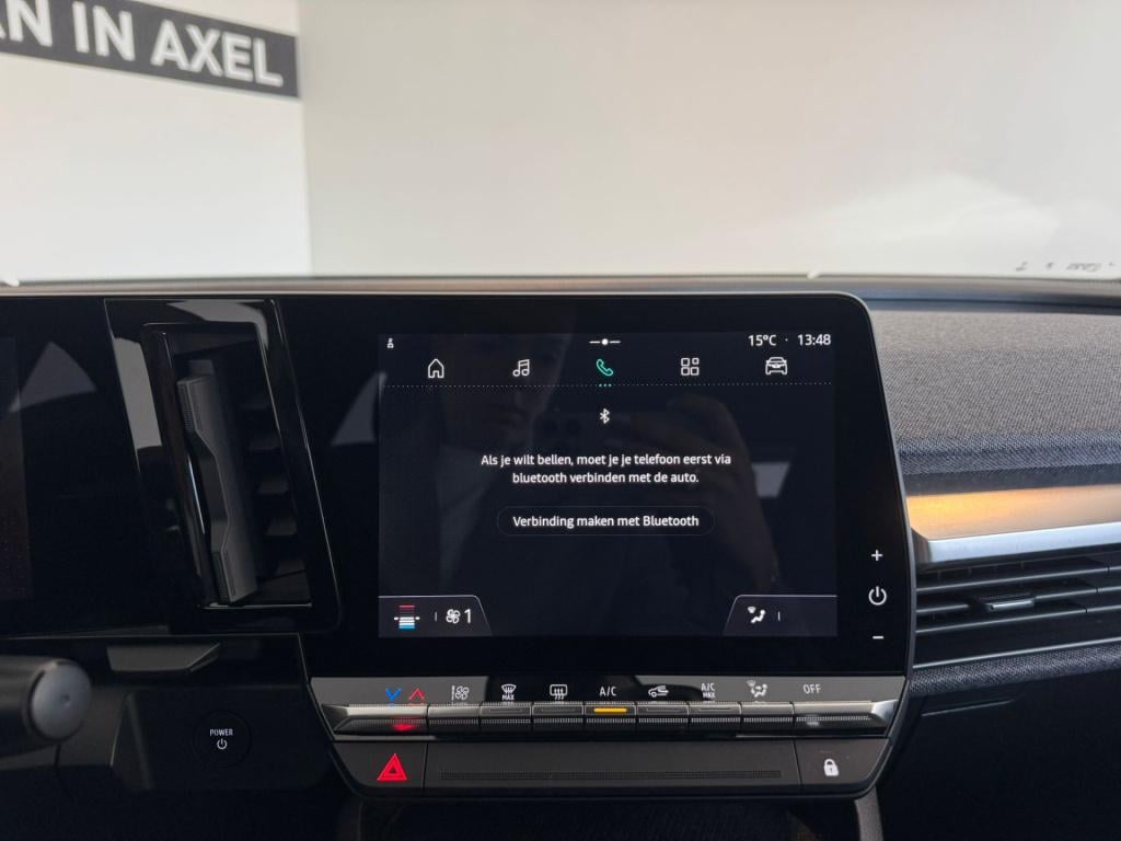 Renault Megane E-tech ev40 boost charge equilibre