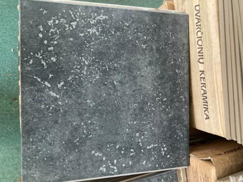 Tegels, grijs keramisch