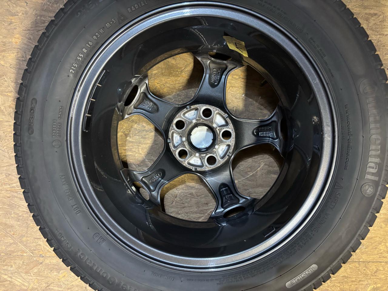 Continental Winterbanden op Ford Velgen 215/55 R16