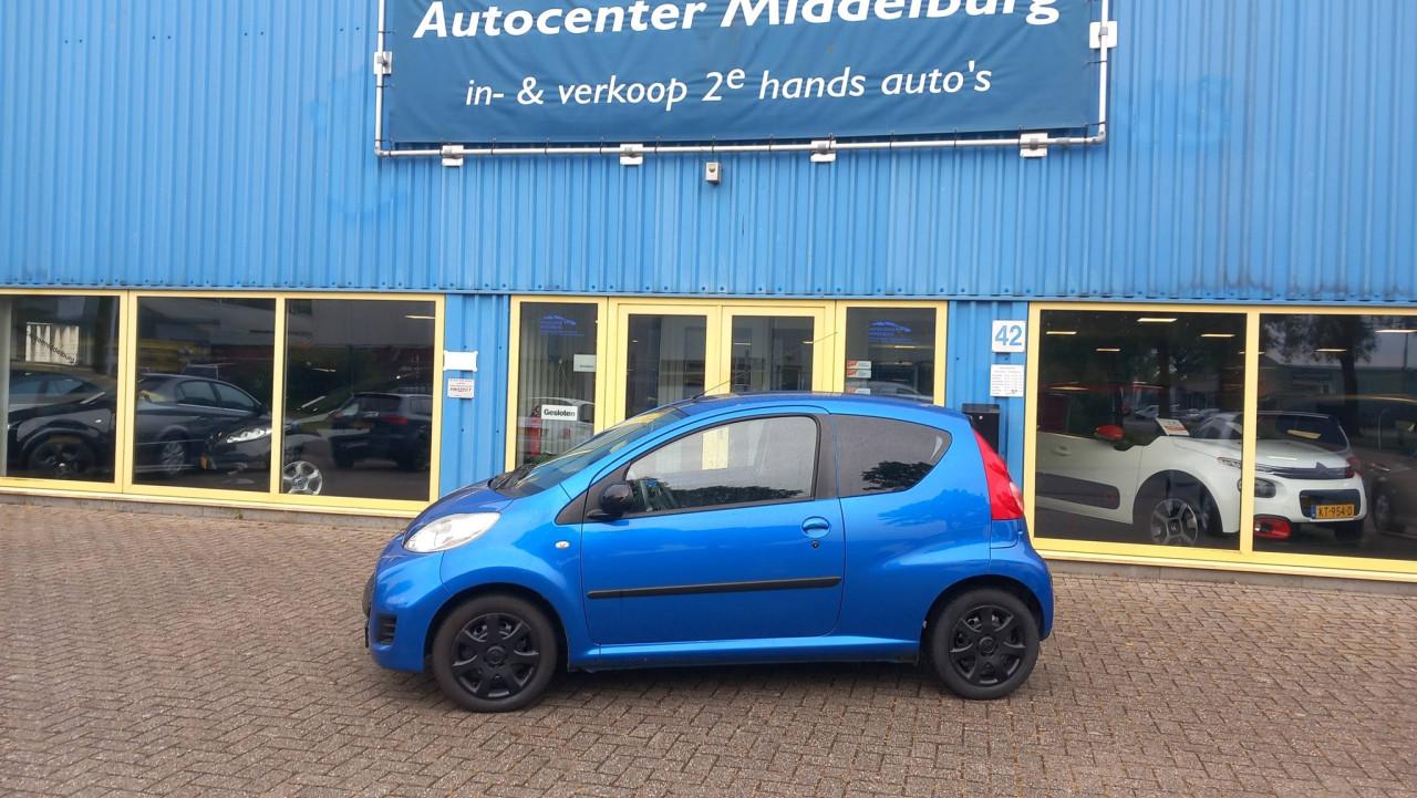 Peugeot 107 1.0 12v XR 3deurs bj:2009 SPORTIEF airco apk 2027 !!!
