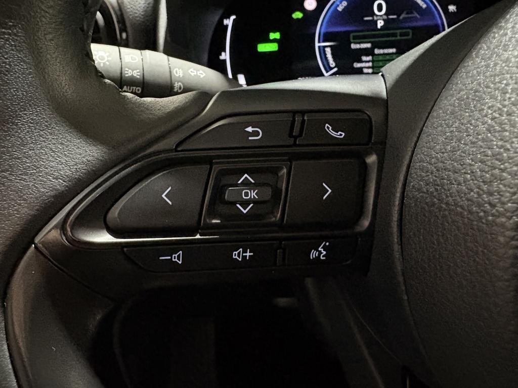 Toyota Yaris Cross 1.5 hybrid 115 first | stoel.ver| comfort pack| camera| 