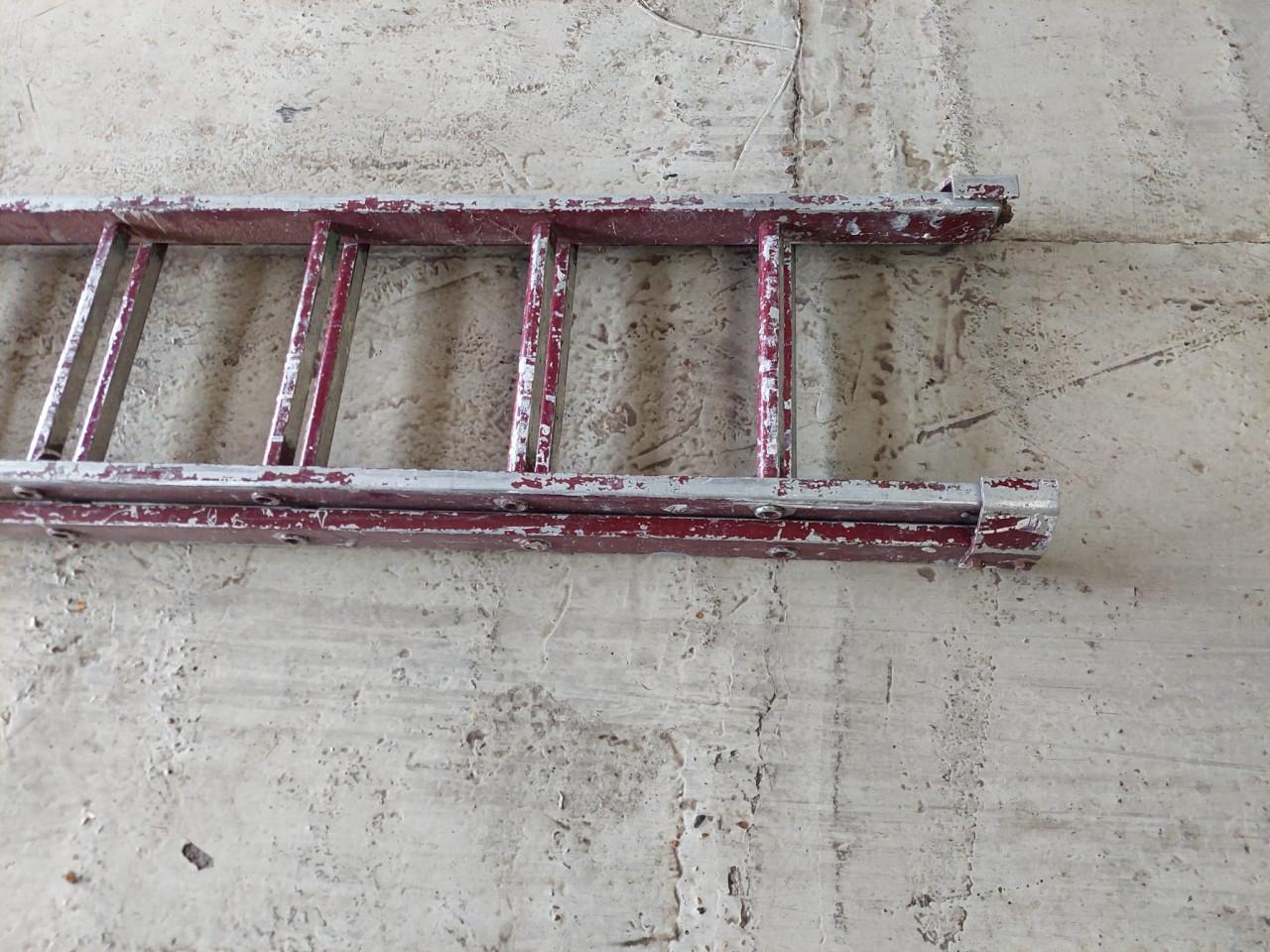 2 dlg.Uitschuifbare aluminium ladder