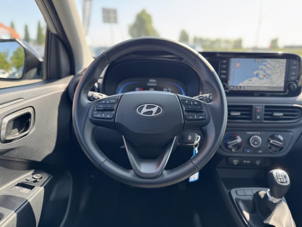Hyundai I 10 1.0 comfort smart nieuw model! | two-tone lakkleur | navigatie