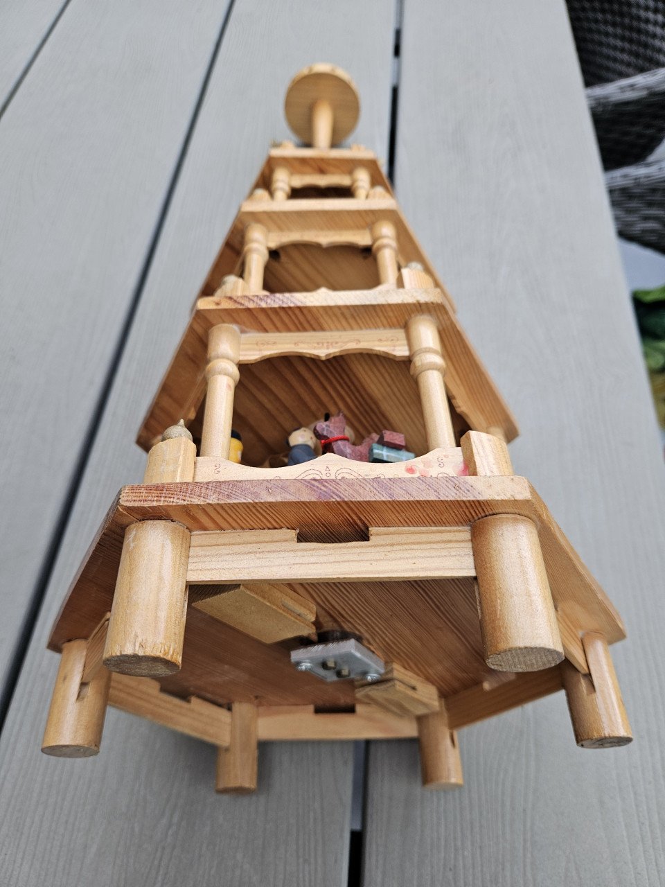 Prachtige grote duitse houten kerstpiramide afkomstig uit het ertsgebergte
