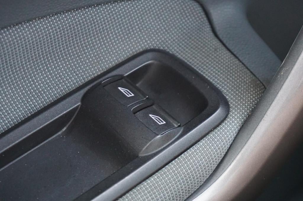 Ford Fiesta 1.25 limited airco / elektr. ramen / nap