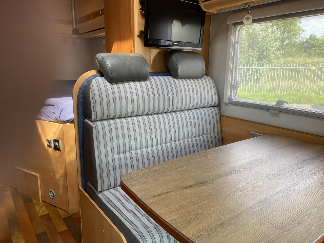 Capron T58   - Mooie, met liefde onderhouden, half-integraal camper.