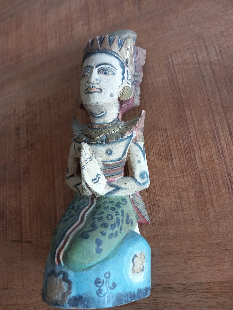 Hout gesneden Aziatisch beeldje