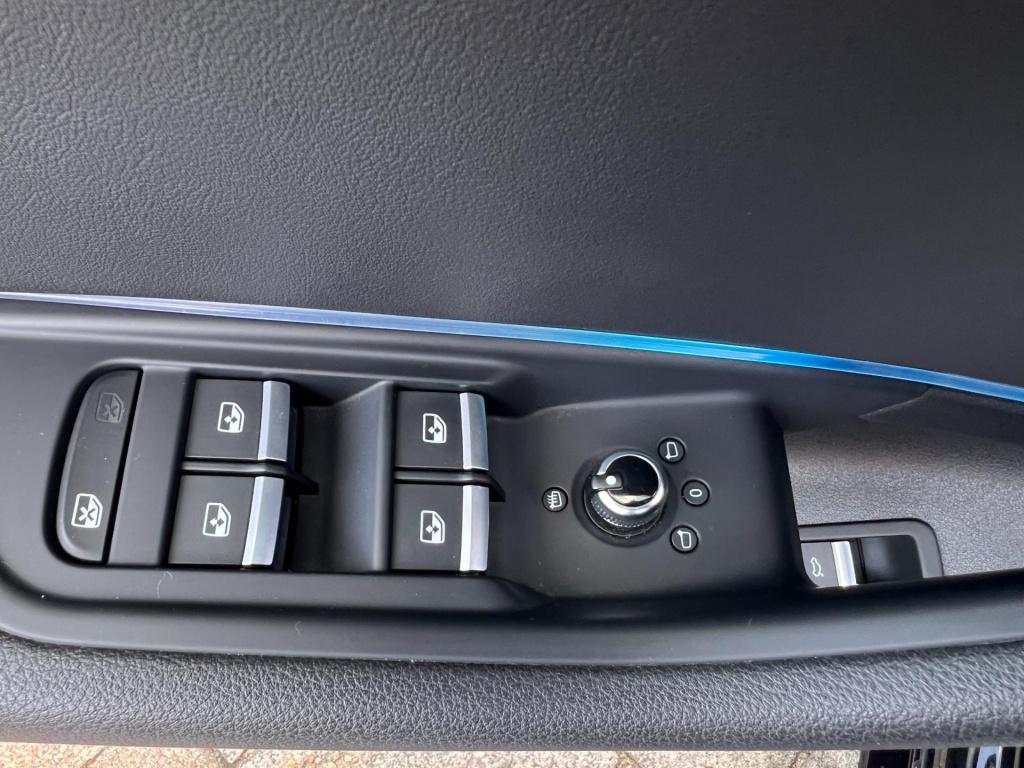 Audi A4 avant 35 tfsi m-hev sport s line black edition, standkachel, wegkla