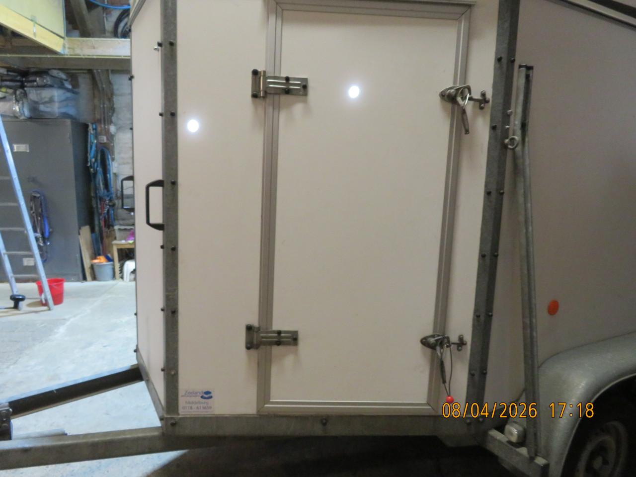 Henra Couronne 2 paards trailer