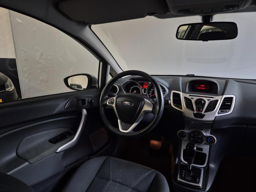 Ford Fiesta 1.4 titanium / automaat / origineel nl