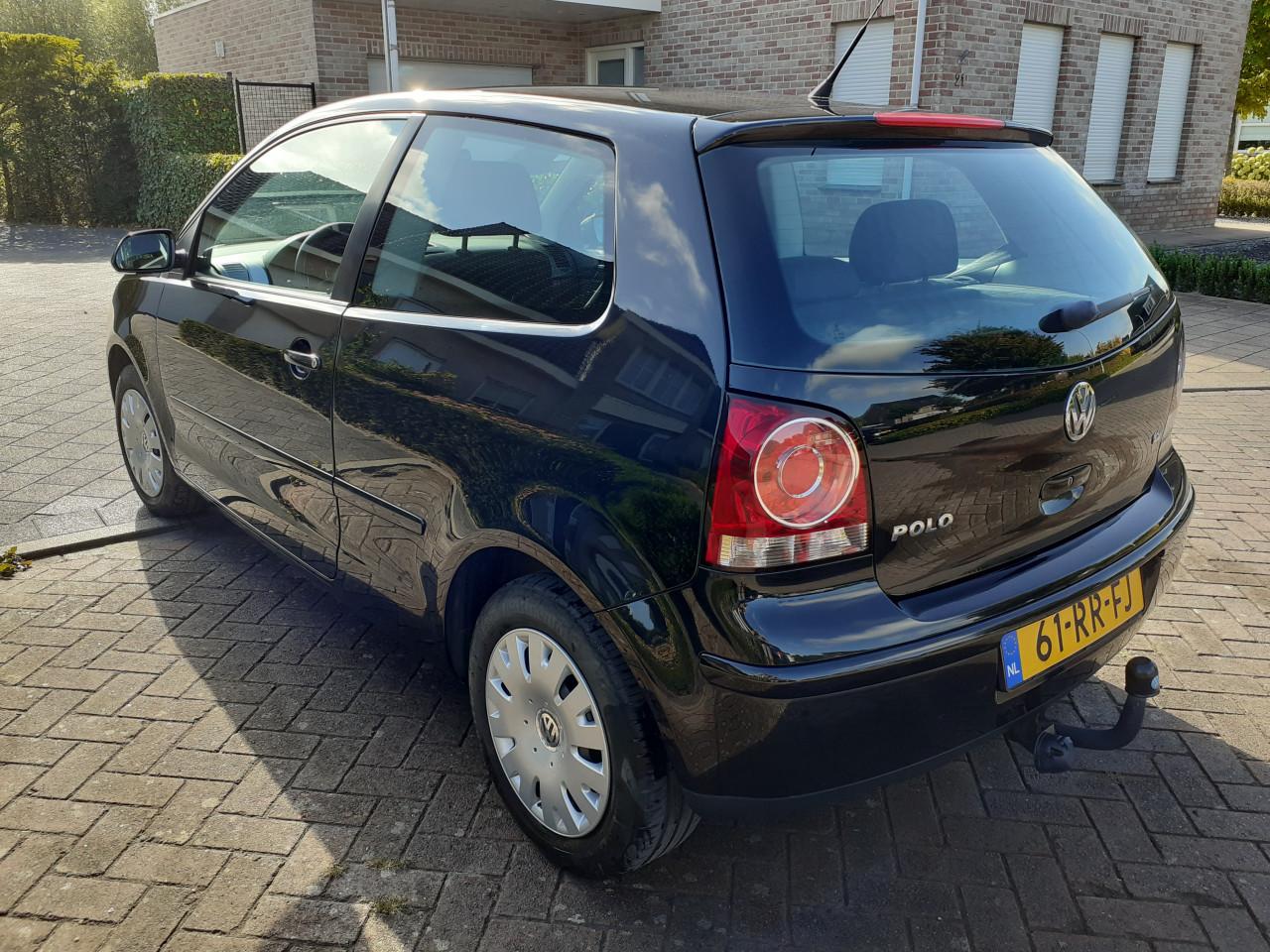 Volkswagen Polo 1.2 hatchback 47 kW – 64 pk Zwart met trekhaak