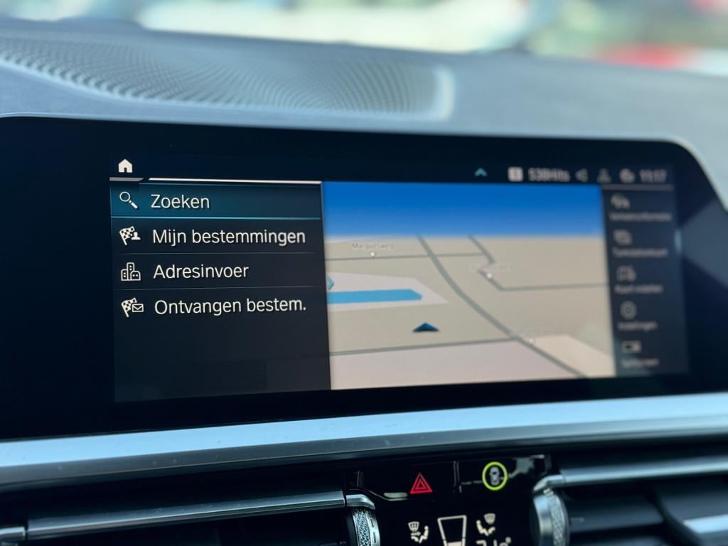 BMW 3-serie touring 330e m-sport * pano * acc * harman/ kardon