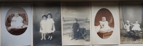 Foto,s rond 1900.