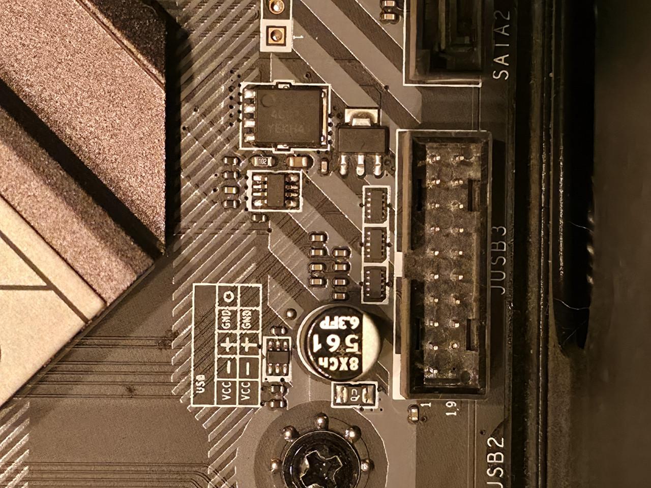 MSI tomahawk B450 - Skribble case - Ryzen 5 3600 - TX550M
