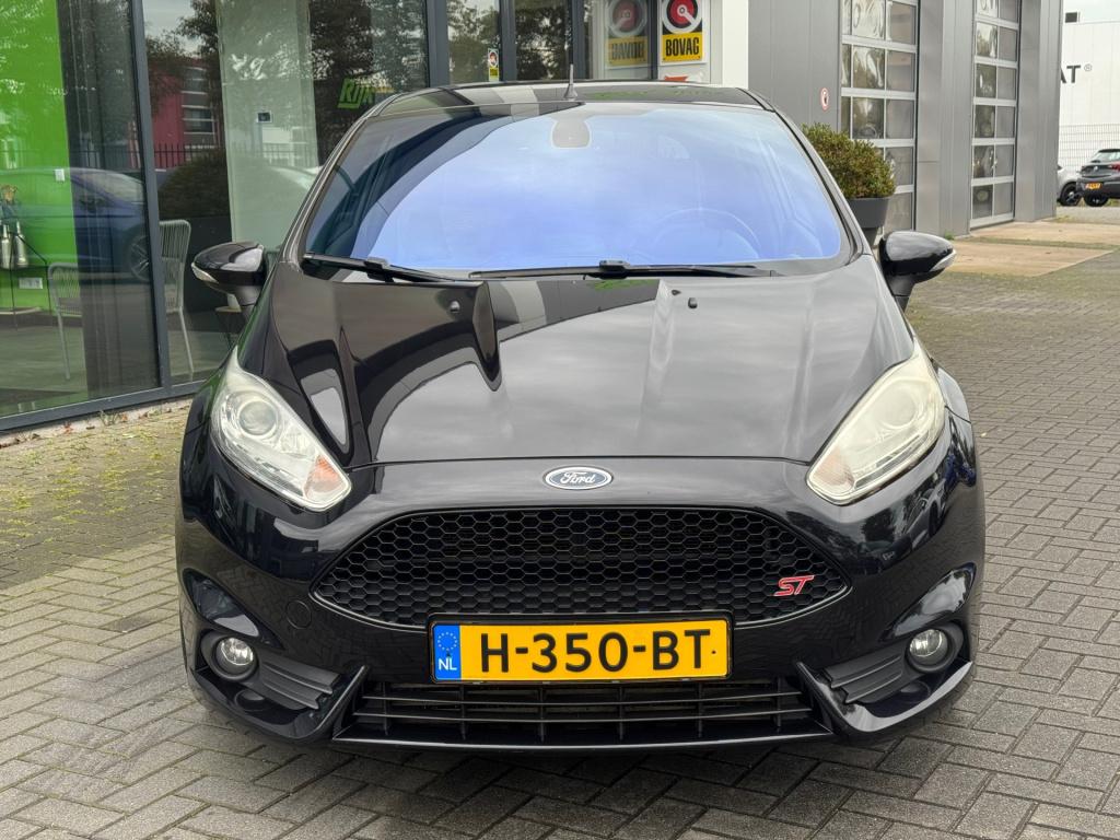Ford Fiesta 1.6 st2 * camera * recaro * stoelverwarming * clima